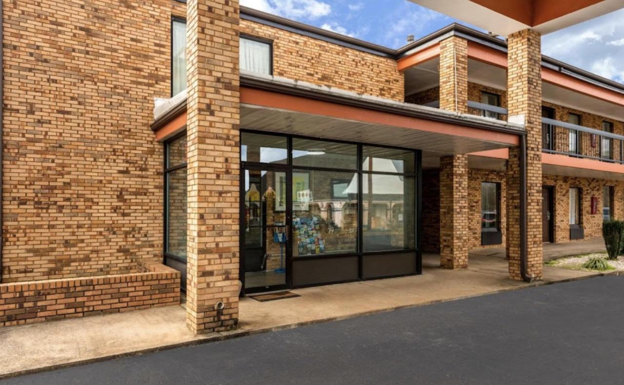 Southern Inn And Suites Spartanburg Ngoại thất bức ảnh