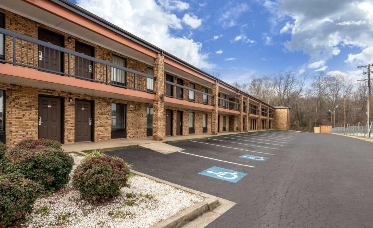 Southern Inn And Suites Spartanburg Ngoại thất bức ảnh