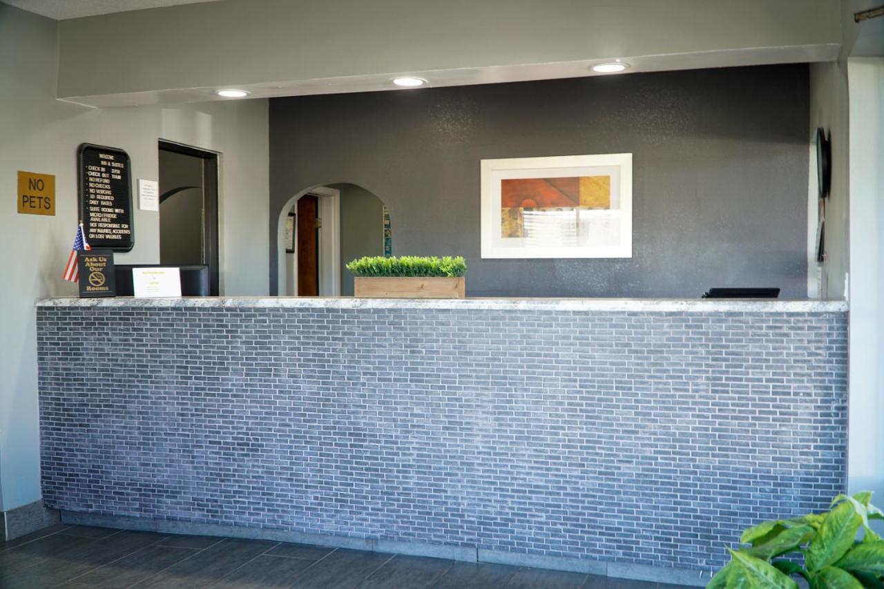 Southern Inn And Suites Spartanburg Ngoại thất bức ảnh