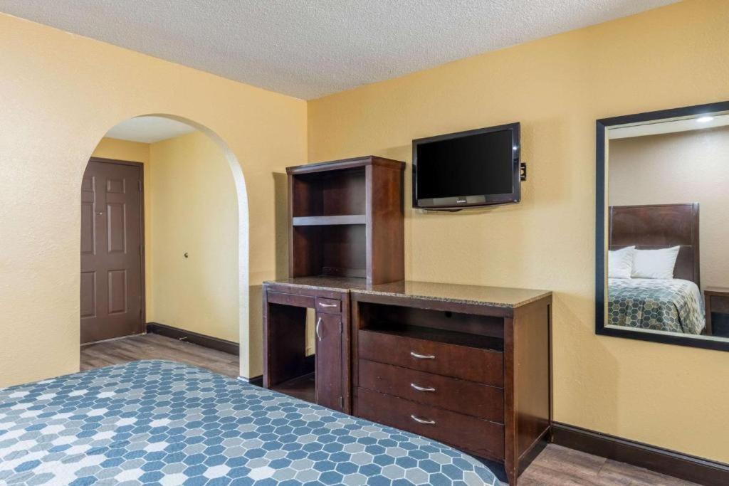 Southern Inn And Suites Spartanburg Ngoại thất bức ảnh