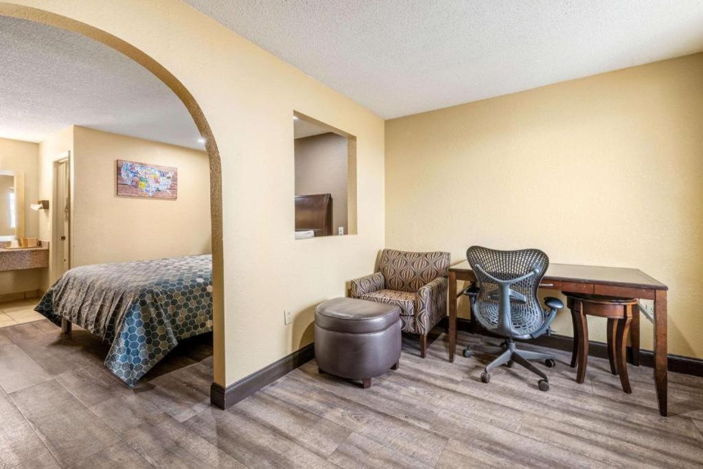 Southern Inn And Suites Spartanburg Ngoại thất bức ảnh