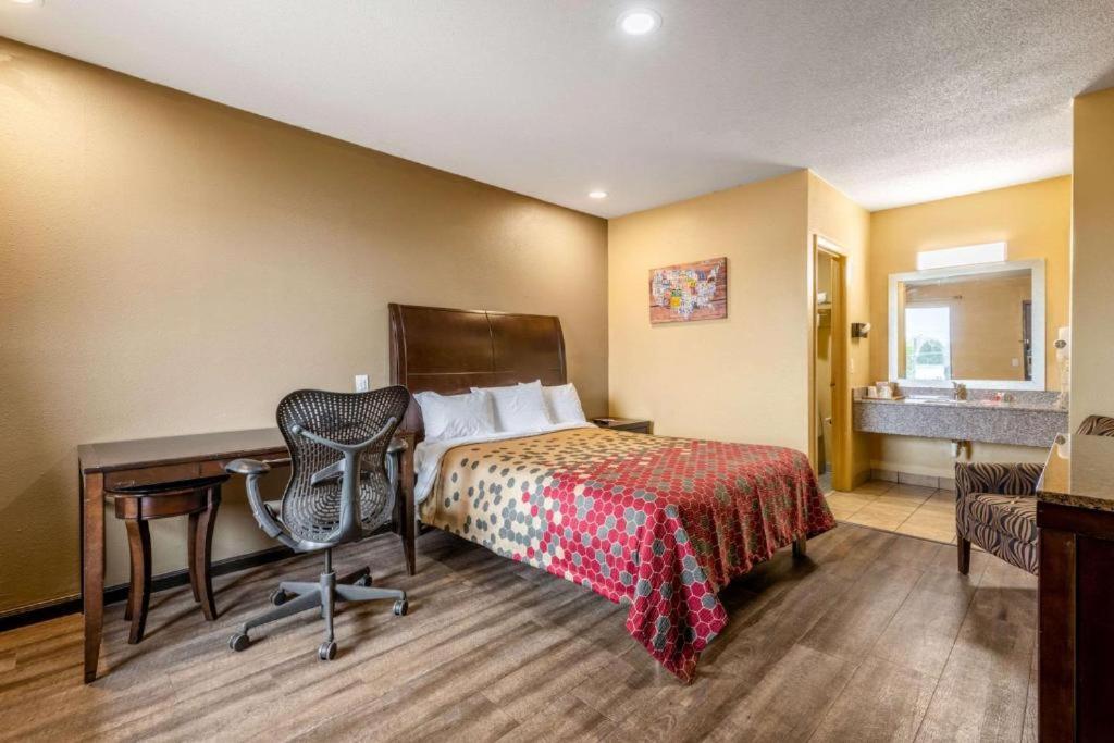 Southern Inn And Suites Spartanburg Ngoại thất bức ảnh